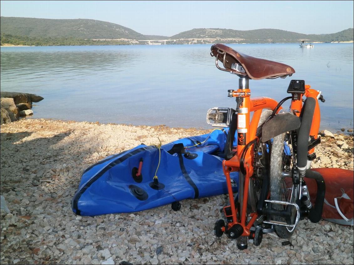 L' "Albracka" ou le vélo-kayak compact