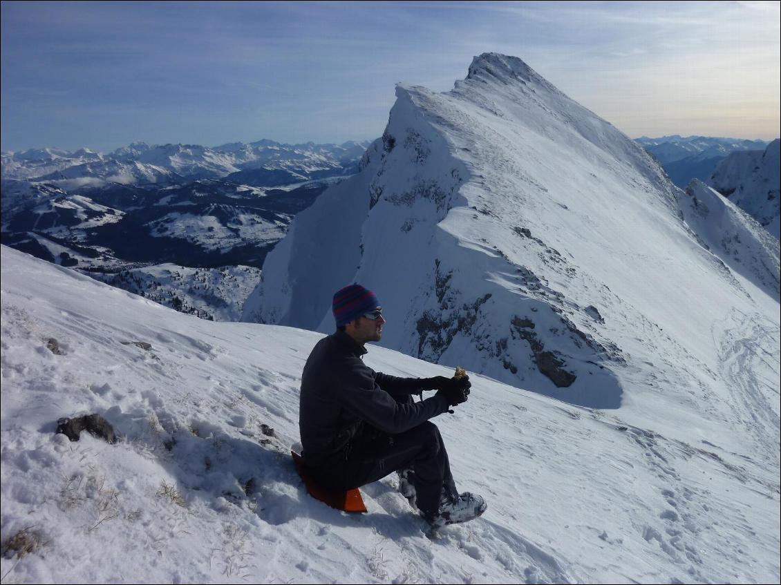 Le Wild Seat utilisé au pique-nique lors d'une sortie ski de rando