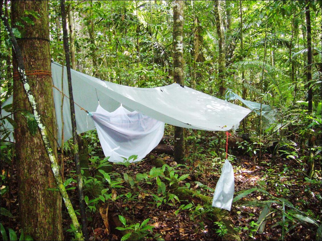 Le plus grand des deux bivouacs utilisés