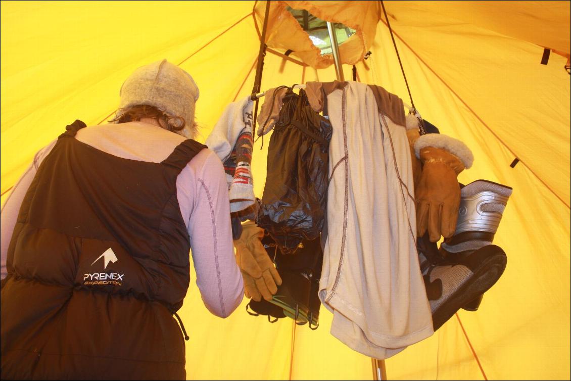 Séchoir à linge dans le tipi