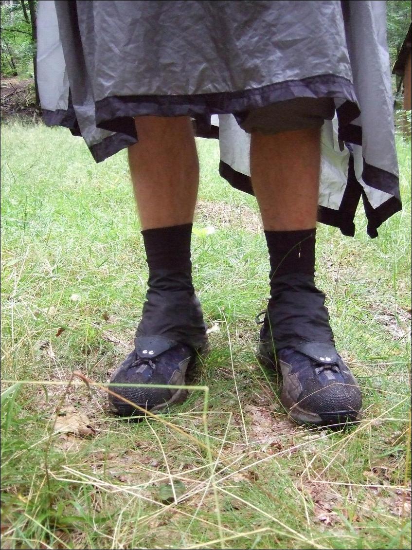 Randonner léger sous une pluie froide