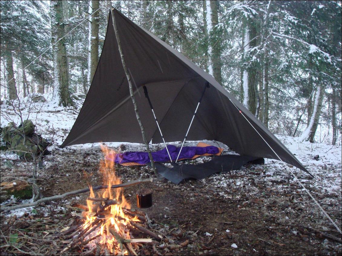 abri-bivouac-ou-tarp