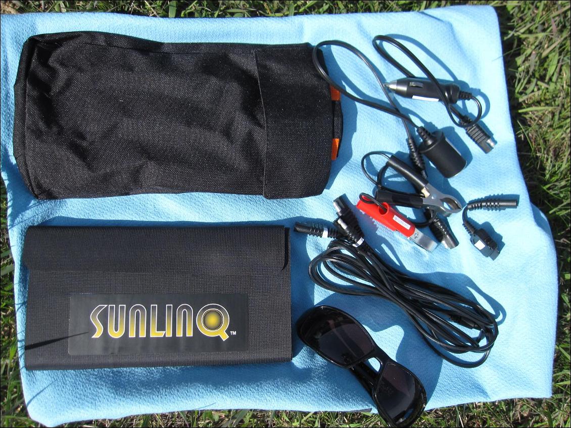 Panneau Sunlinq 6,5 W avec housse, connectique et accessoires fournis