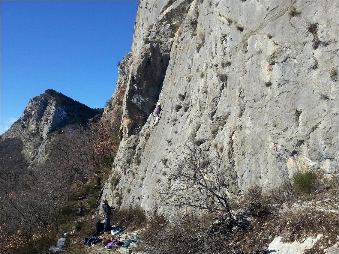 Le Kosmos est homologué pour l'alpinisme (et l'escalade), le ski et le vélo