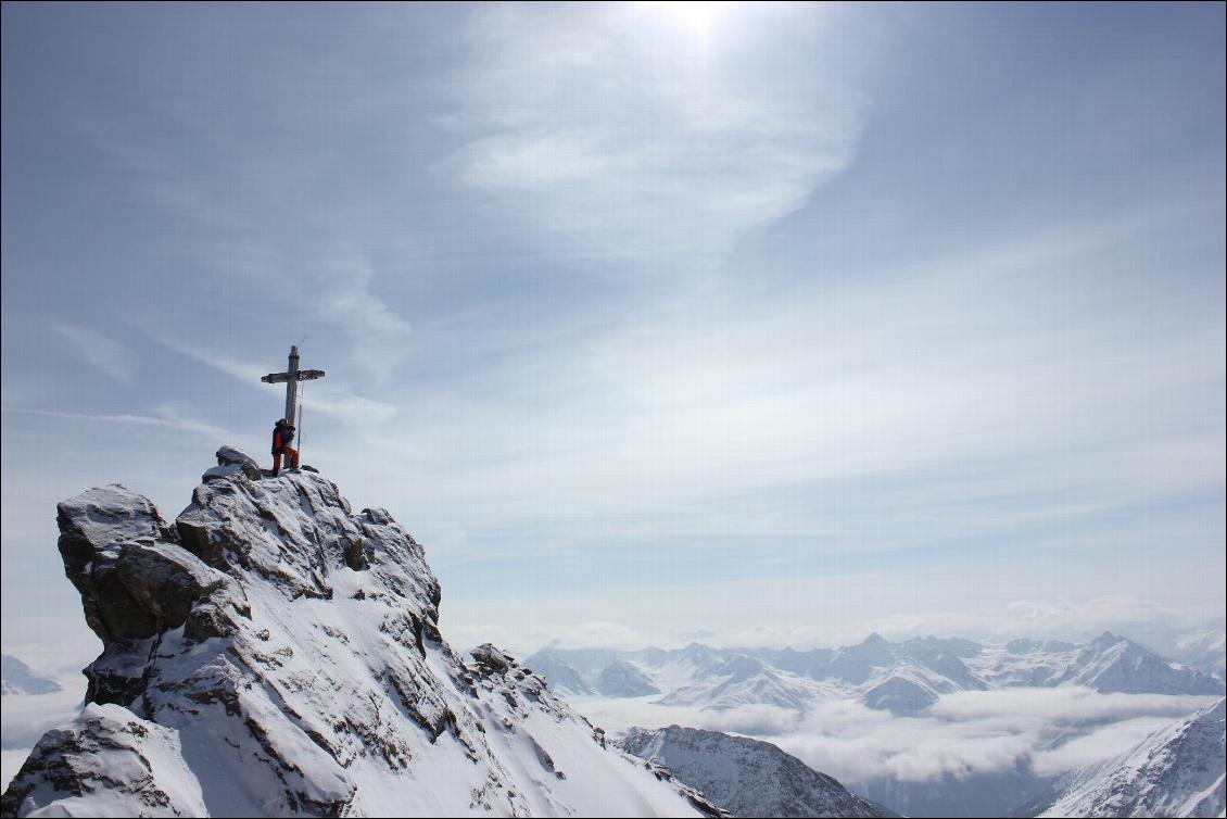 Une traversée des Alpes en speedriding et à ski