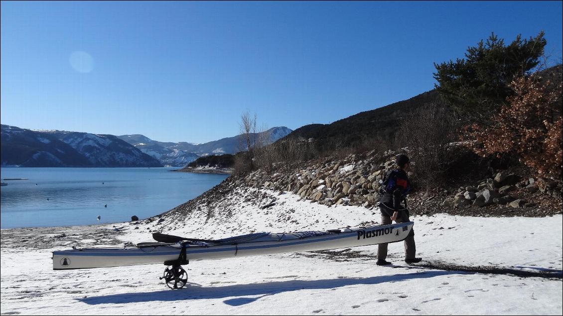 roulage sur une faible couche de neige