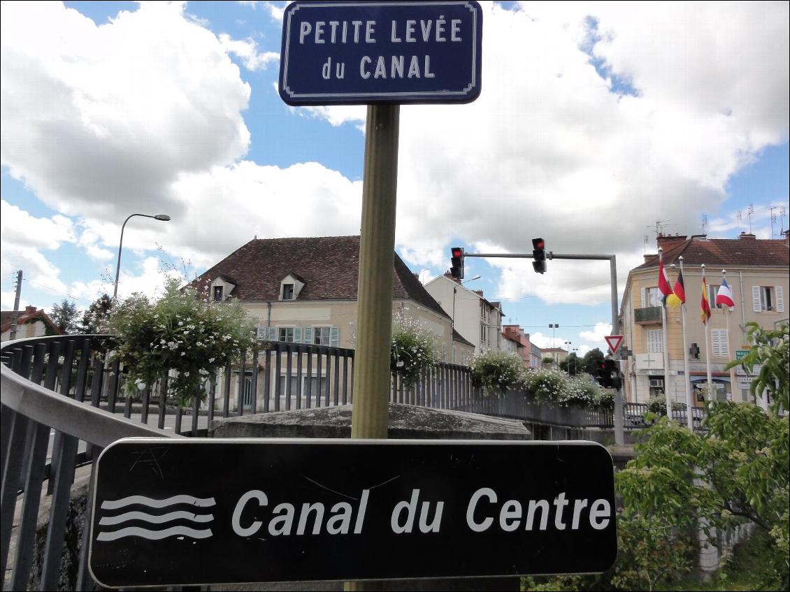 canal-du-centre-et-voie-verte-de-bourgogne-sud-a-velo-en-famille