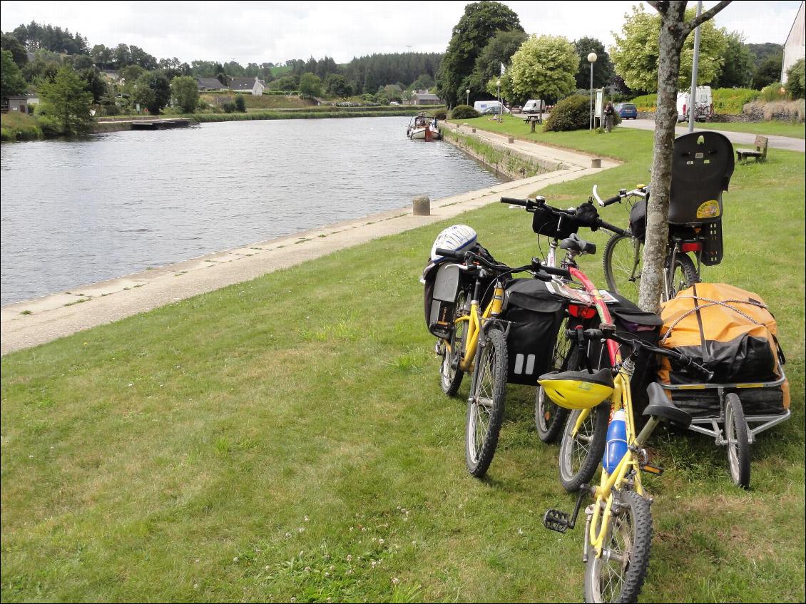 Canal de Nantes à Brest à vélo en famille