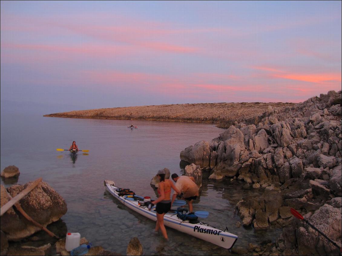 Bivouac trouvé tard le soir, mais navigation superbe du soir