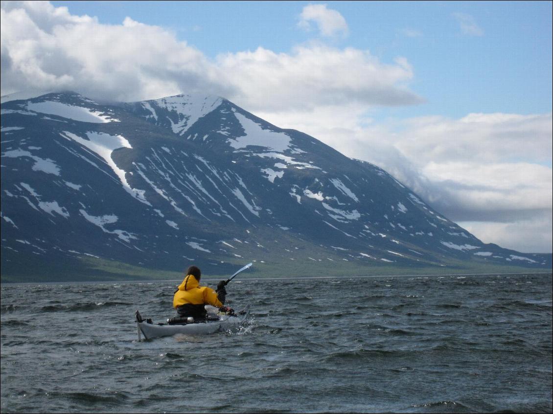 kayak-dans-les-lacs-de-norvege