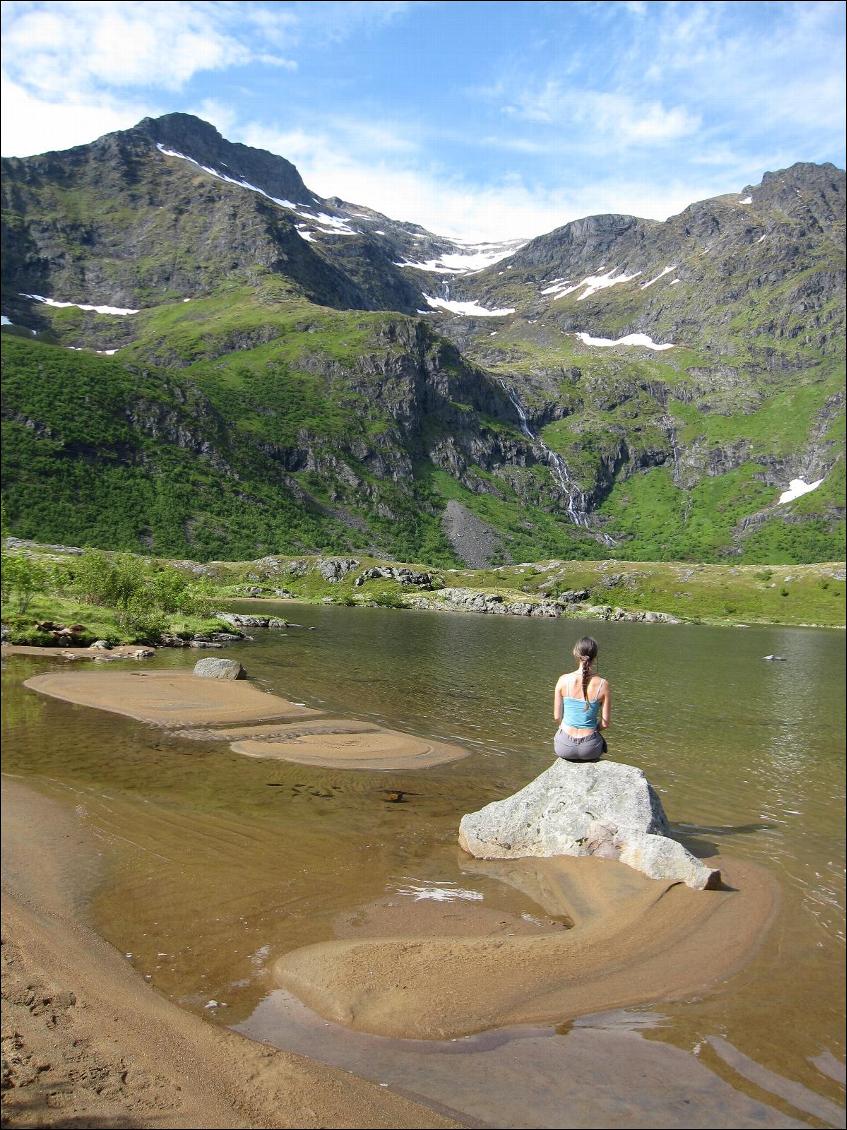 Un lac dans les Lofoten