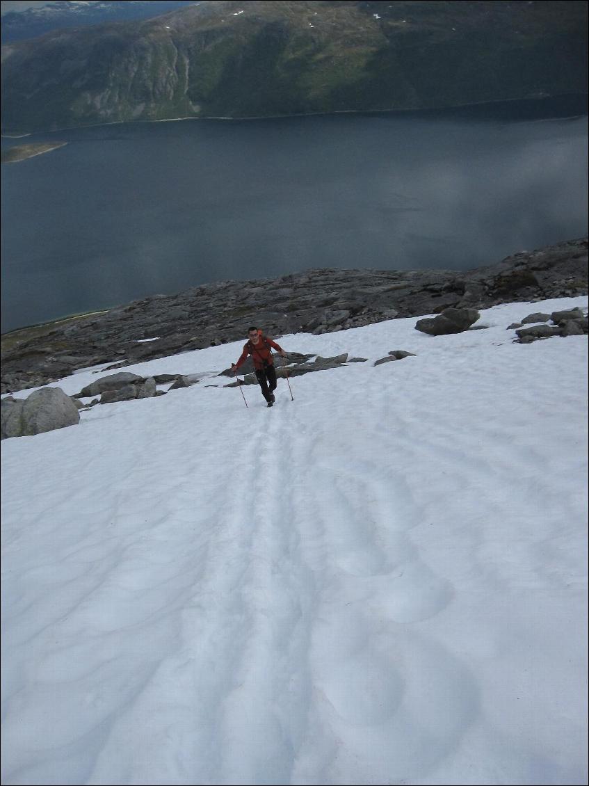 Zone de Tromsø. La neige n'est jamais bien loin de la mer.