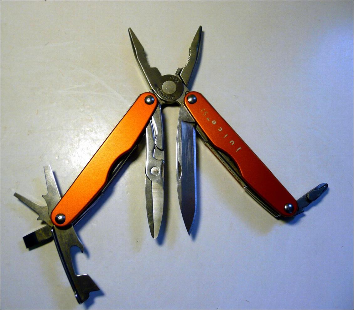 leatherman-juice-s2-1