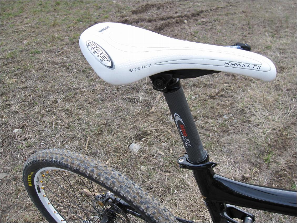 Selle SDG Formula FX White, tige de selle SDG I Beam CARBON