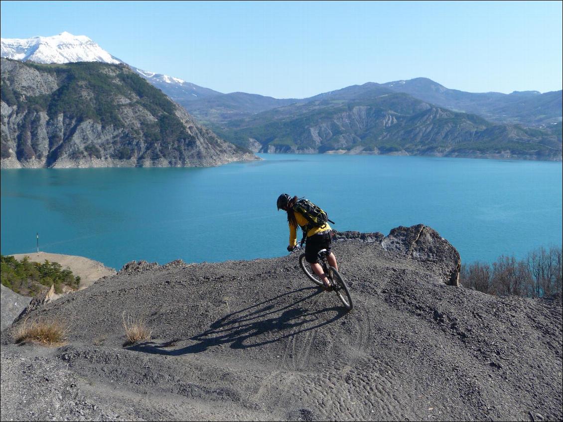 Et on s'amuse bien avec ce beau jouet (photo Damien Juhen)