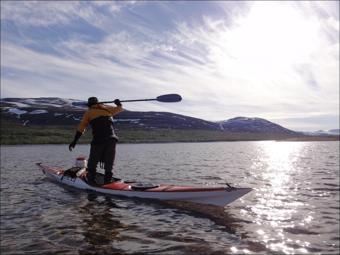 Goltziana Marlin : un kayak suffisamment stable pour pouvoir jouer à l'équilibistre ;-)