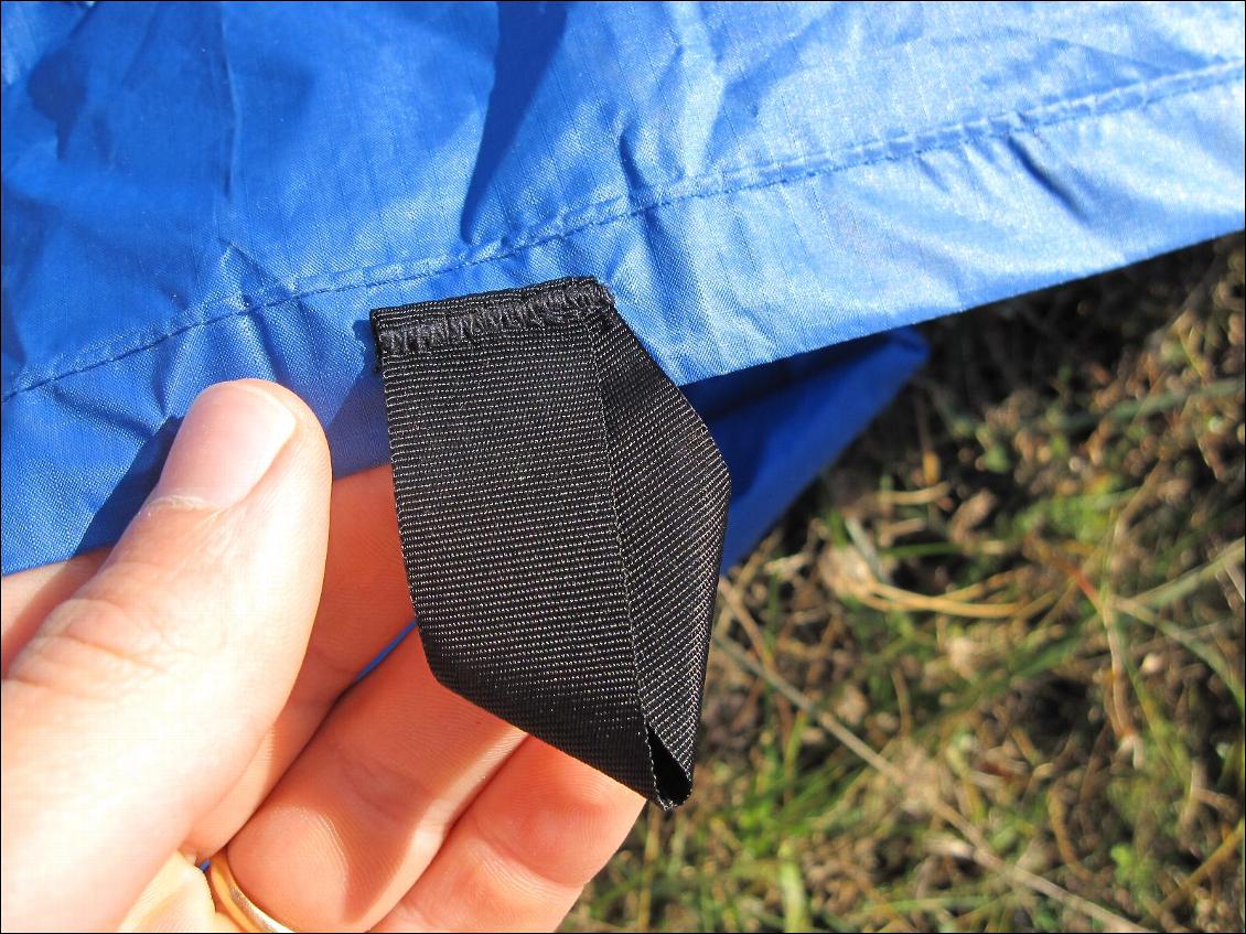 Boucle de sangles utilies pour l'utilisation en tarp