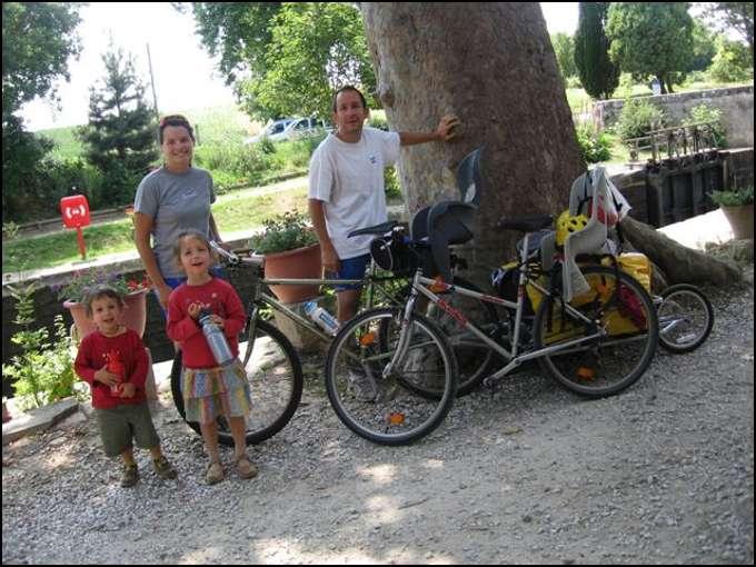 le-canal-du-midi-a-velo-et-en-famille