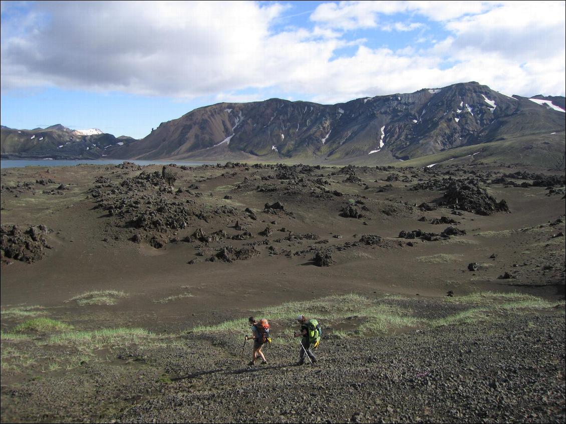 De Landmannahellir à Landmannalaugar : l'approche sud-sud-est du très beau lac Frostasta?avatn