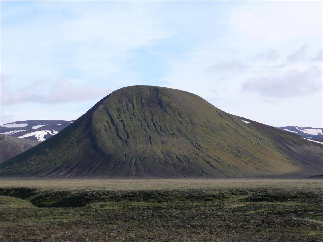 De Landmannahellir à Landmannalaugar : étonnante montagne ridée