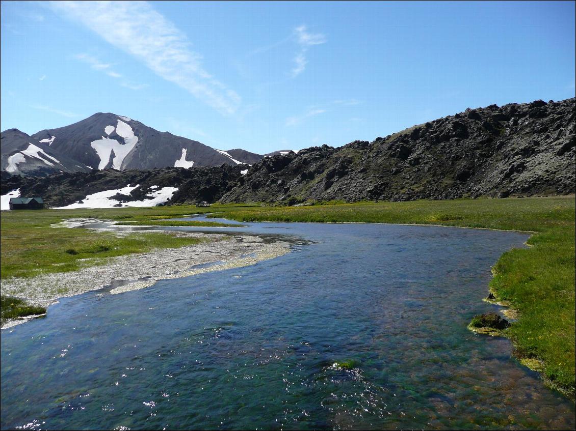 Landmannalaugar : de nombreuses rivières d'eau claire (et poissonneuse) entourent le site