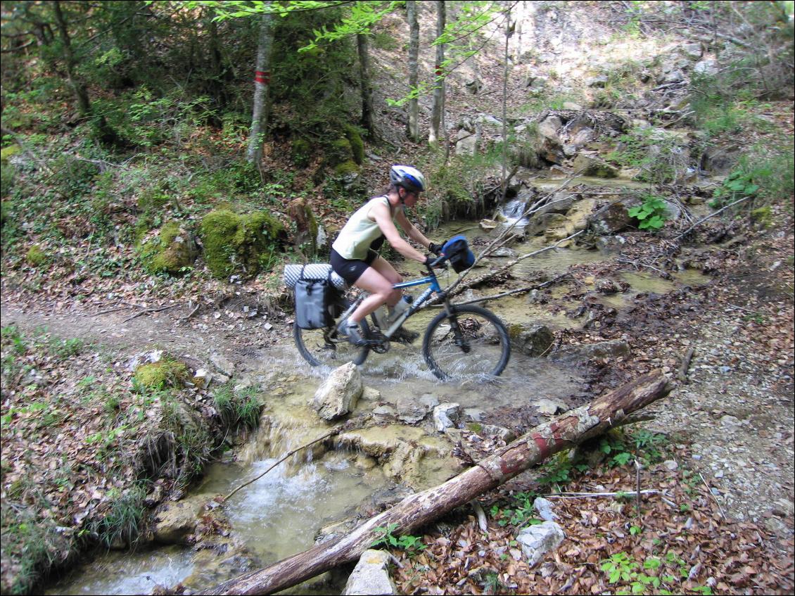 les-chemins-du-soleil-a-vtt