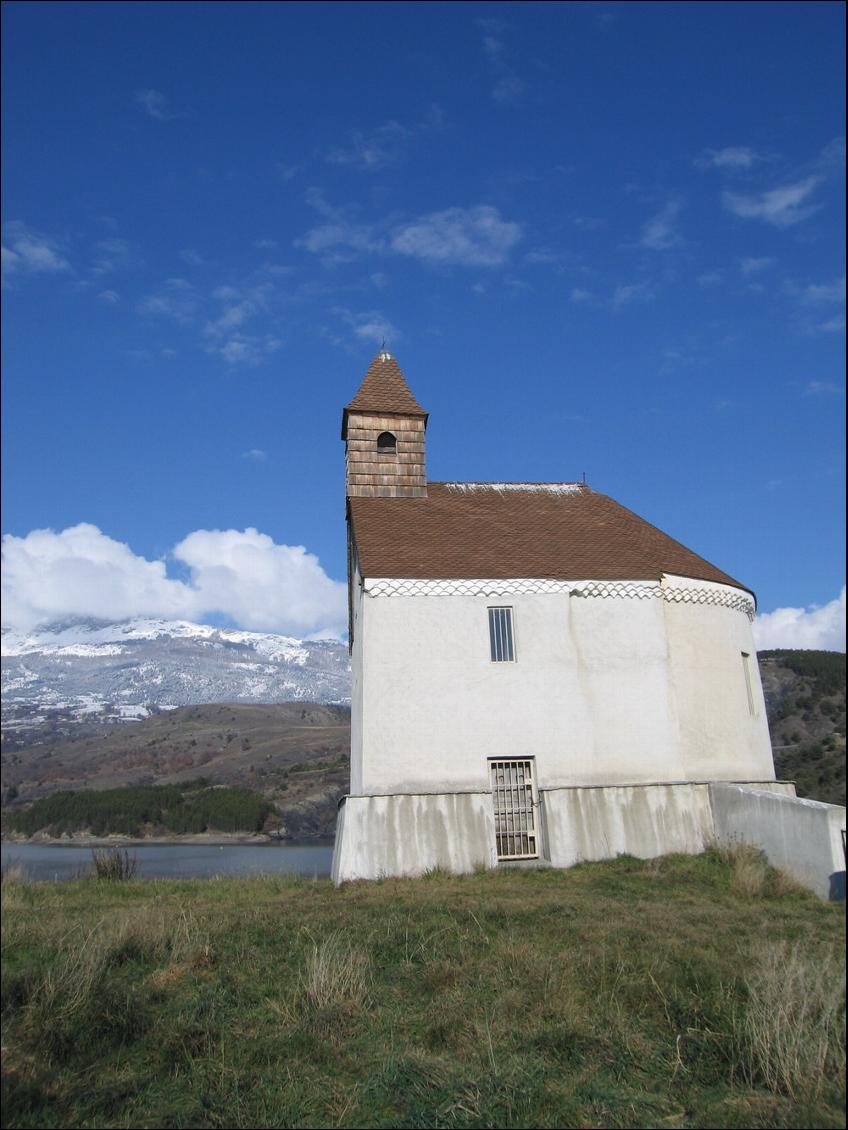 La chapelle Saint Michel (la base de cette chapelle a été construite au XIeme siècle)