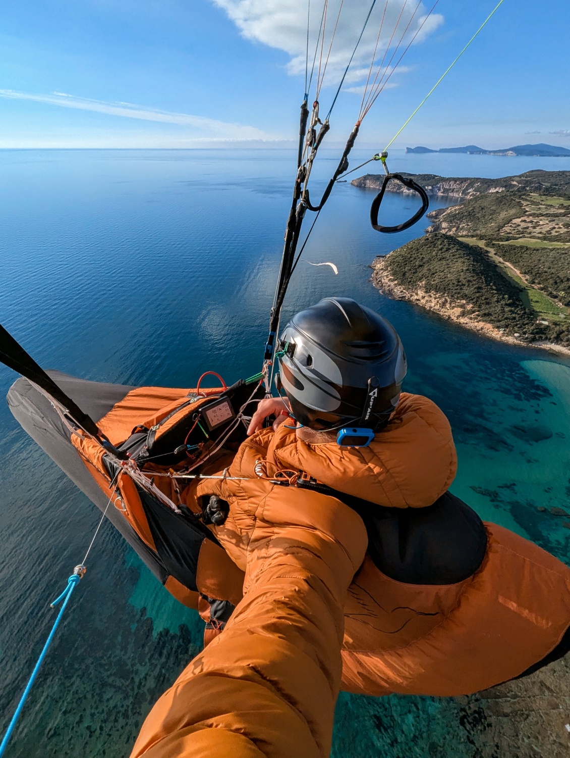 ... même dans des conditions moins fraîches ! (Parapente en Sardaigne le 31 décembre)